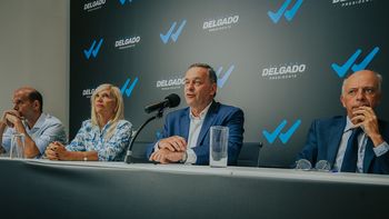 Álvaro Delgado lanzó su campaña como precandidato presidencial por el Partido Nacional de cara a las elecciones 2024. Álvaro Delgado lanzó su campaña como precandidato presidencial por el Partido Nacional de cara a las elecciones 2024.