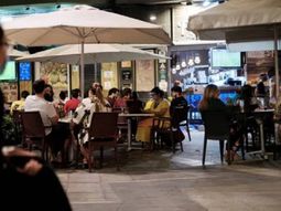 Ciudad y Provincia pondrán un horario común de cierre de bares y restaurantes del AMBA: sería desde las 00