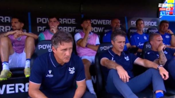 Sorpresa: Guillermo Barros Schelotto y Carlos Tevez evitaron el cruce en Vélez-Talleres