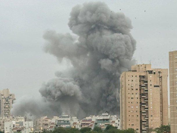 Irán lanzó misiles a Israel tras el alto el fuego anunciado por Donald Trump
