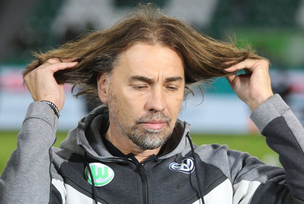 La insólita costumbre higiénica que Martin Schmidt les exige a los jugadores del Wolfsburgo