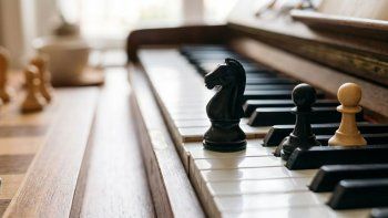 la variante, la nueva propuesta cultural que combina ajedrez y piano en la ciudad la variante, la nueva propuesta cultural que combina ajedrez y piano en la ciudad