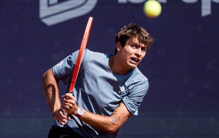 Flavio Cobolli avanzó con sufrimiento en el Masters de Madrid tras un duro cruce con Camilo Ugo Carabelli