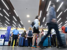 Quienes tienen un permiso para circular podrán viajar por el interior del país en micro