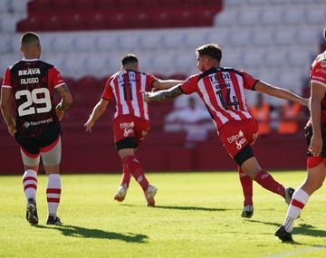 Barracas Central le ganó 3-2 a Instituto y se ilusiona con los cuartos de final