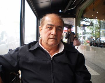 Fresco asegura haber sido víctima de una cama en Migraciones