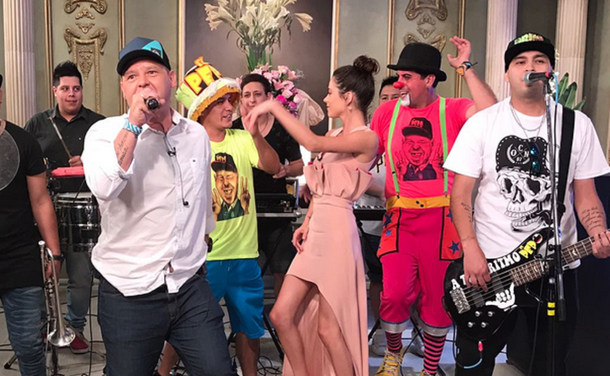 Tini Stoessel bailó con El Pepo en lo de Mirtha.