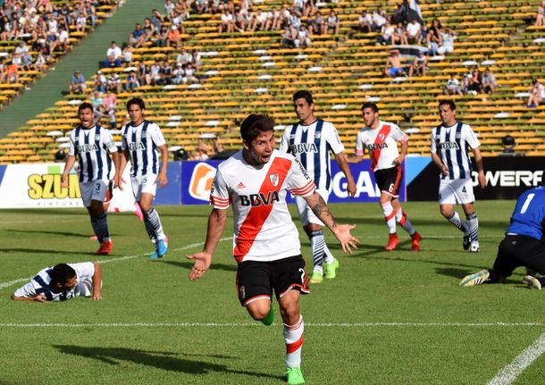 Talleres celebró el ascenso con un triunfo ante la Reserva de River
