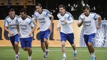 Football Leaks reveló datos del Pocho Lavezzi Football Leaks reveló datos del Pocho Lavezzi