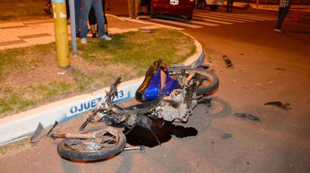 Un policía atropelló y mató a un motociclista en Santa Rosa