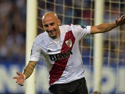 Javier Pinola celebra su gol ante Emelec Javier Pinola celebra su gol ante Emelec