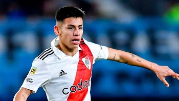 bomba en river: barcelona va por el diablito echeverri bomba en river: barcelona va por el diablito echeverri