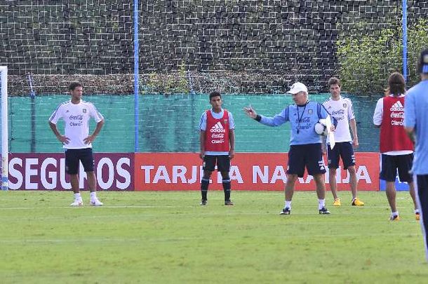 Sabella da los convocados para el amistoso contra Italia