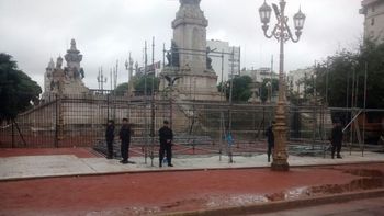la ciudad habilito a los docentes a montar la carpa frente al congreso la ciudad habilito a los docentes a montar la carpa frente al congreso