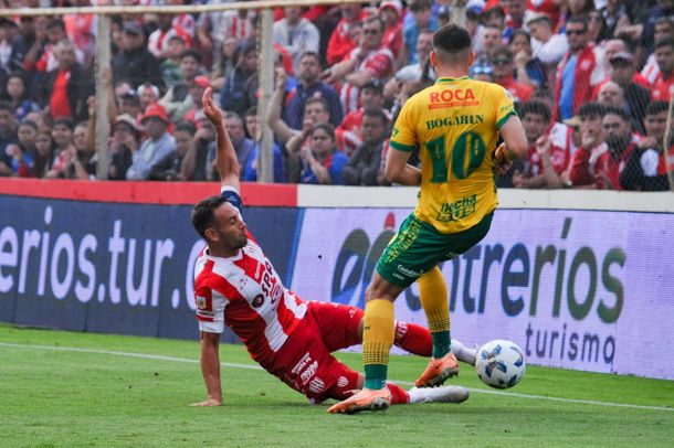 Unión y Defensa igualaron sin goles en Santa Fe