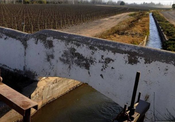 Tenía dos años, su mamá lo perdió de vista y apareció muerto en un canal de riego
