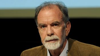 economista opositor advierte que con una devaluacion, los pobres pagarian el ajuste economista opositor advierte que con una devaluacion, los pobres pagarian el ajuste