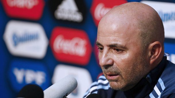 Sampaoli confía en el volante de la Lazio para llevar la cinta