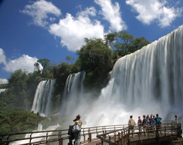 Miles de argentinos harán turismo el fin de semana largo