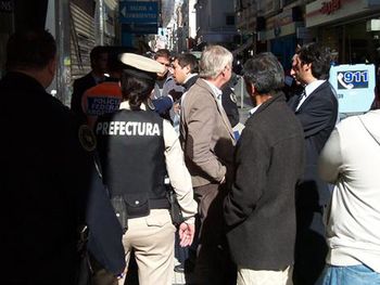 Allanan cuevas en la city para controlar el dólar ilegal