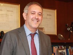 Renunció el vicerrector de la UBA acusado de ser un agente de la ex SIDE