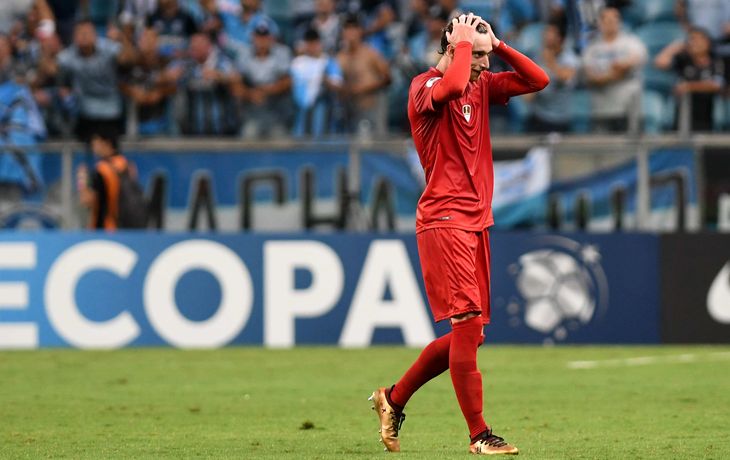 Fernando Amorebieta se retira expulsado