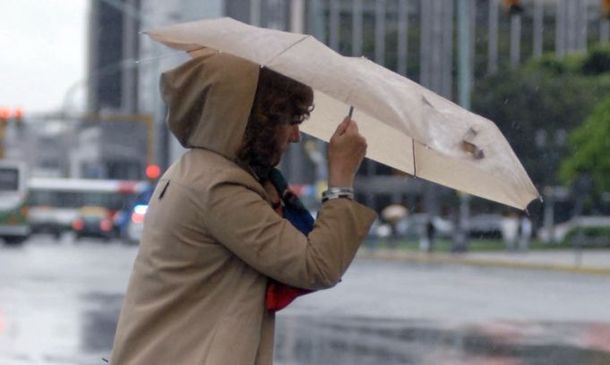 Cesó el alerta, pero persistirán las lluvias sobre la Capital