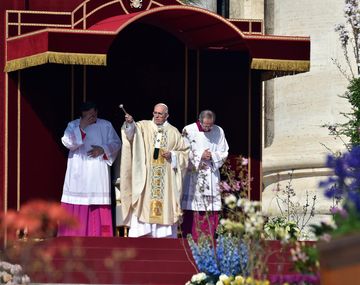 Francisco cerró la Semana Santa con la misa de Pascua