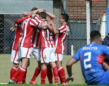 Estudiantes fue pura contundencia