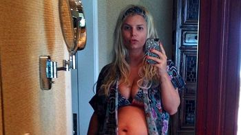 a ella el embarazo le sienta bien a ella el embarazo le sienta bien