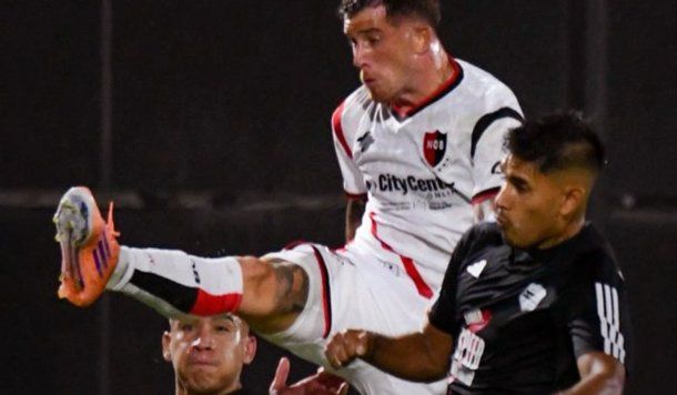 Deportivo Riestra y Newells igualaron 1-1 en el cierre de la jornada