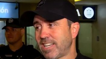 el chacho coudet ya esta en el pais para ser dt de river: los hice madrugar, eh el chacho coudet ya esta en el pais para ser dt de river: los hice madrugar, eh