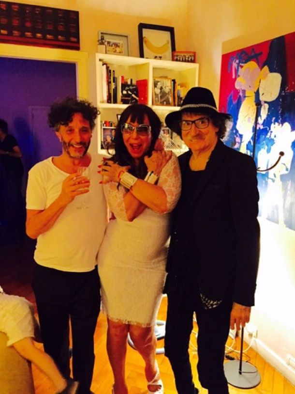 Moria comenzó el año esposada pero sin cadenas con Charly y Fito