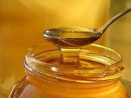 La miel en la heladera se cristaliza. Se conserva bien sin frío. Crédito: visitemosmisiones.com La miel en la heladera se cristaliza. Se conserva bien sin frío. Crédito: visitemosmisiones.com