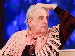 Antonio Gasalla, personificando a la abuela junto a Susana Giménez.