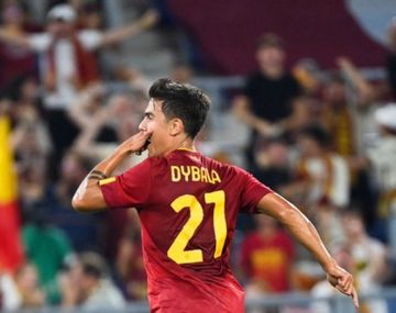 A meses del Mundial Dybala marcó sus primeros dos goles y fue figura de la Roma