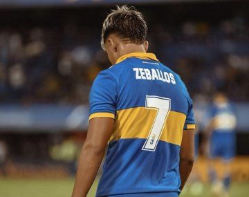 Malas noticias en Boca: se lesionó Zeballos y tendrá que ser operado
