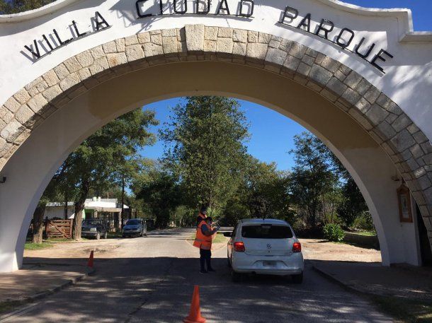 Córdoba: un hombre abusó sexualmente a dos adolescentes y las prostituyó con sus amigos