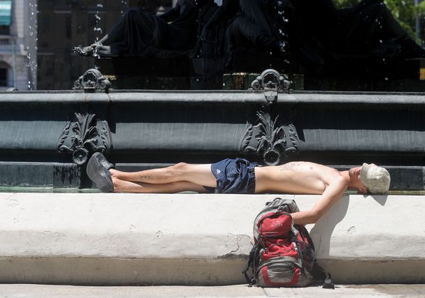 Al horno: el calor no cesa y la temperatura superó los 46 grados de térmica