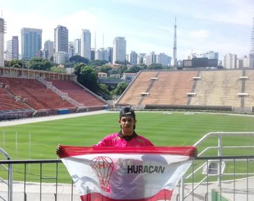 Marcos Campos viajó desde Sao Pablo hasta Buenos Aires en micro para ver a Huracán.