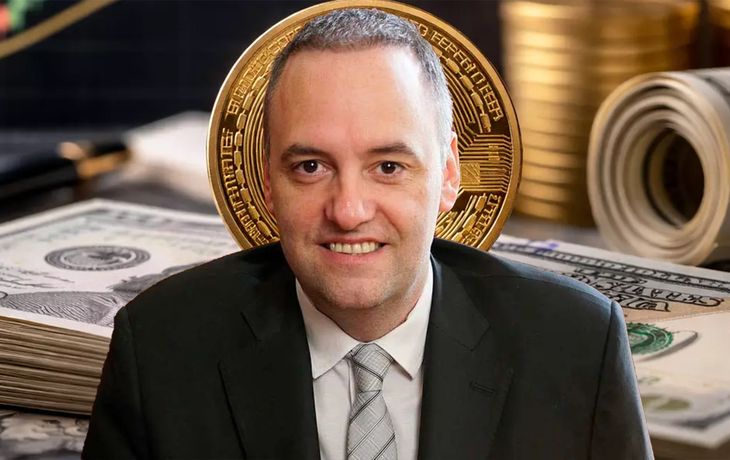 Manuel Adorni. Manuel Adorni.