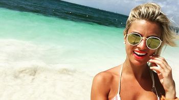 el sensual reggaeton de ailen bechara de vacaciones en las playas del caribe el sensual reggaeton de ailen bechara de vacaciones en las playas del caribe