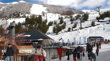 mas de 13 millones de turistas viajaron por el pais en este invierno mas de 13 millones de turistas viajaron por el pais en este invierno