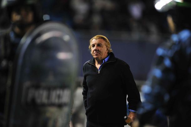 Mostaza Merlo se fue sin hablar y su continuidad en Racing es una incógnita