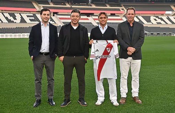 Alex Woiski es el nuevo jugador de River. Alex Woiski es el nuevo jugador de River.