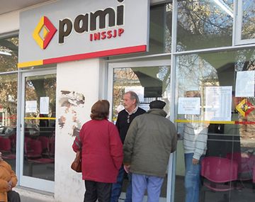 PAMI depositar&aacute; una suma fija de dinero extra en los haberes de quienes recib&iacute;an los bolsones de alimentos