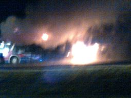 se incendio un micro en la ruta 2 se incendio un micro en la ruta 2