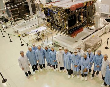 ¿Cómo invertir en el Arsat I y ganar 25% de interés?