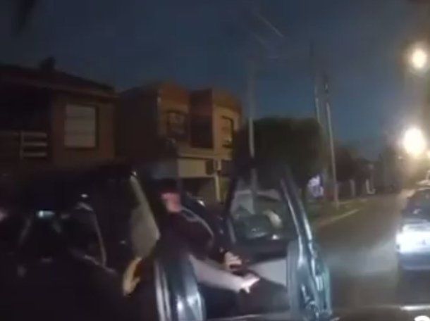 ¡Ay, por Dios!: le quisieron robar el auto pero no pudieron romperle la ventanilla