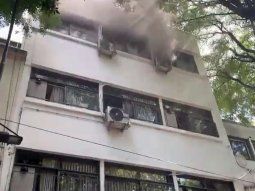 incendio en un colegio en caballito: hubo 60 evacuados